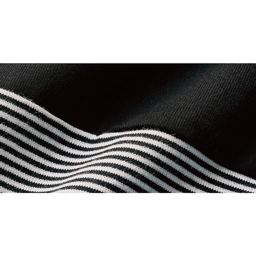 肌触りが良くちょうどいい厚みのカットソー素材。