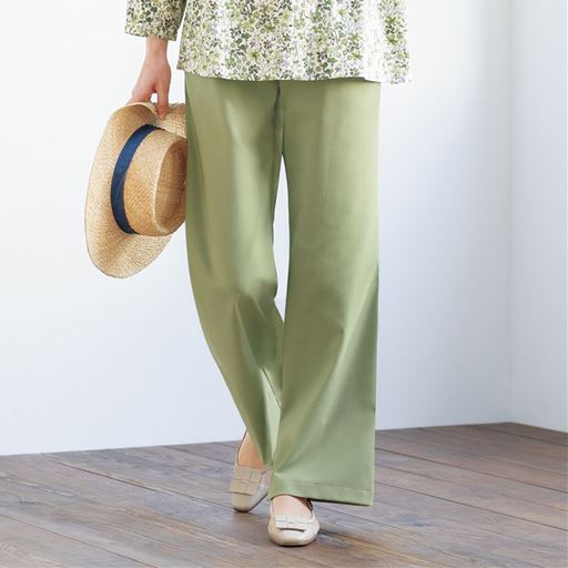 ライムグリーン