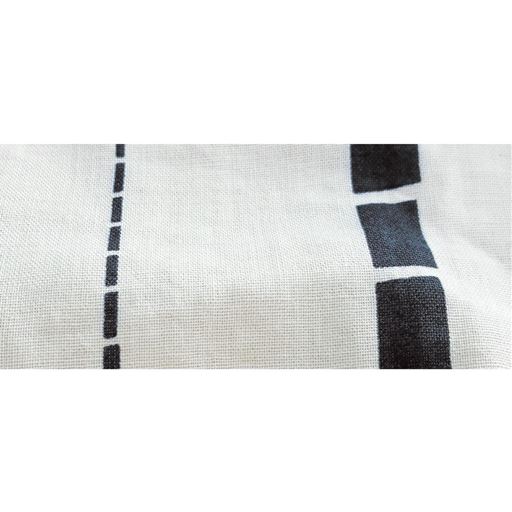 さらっとした風合いの綿混素材。