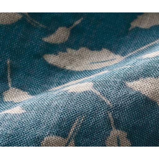 薄手でさらりとした肌触りの良い素材。