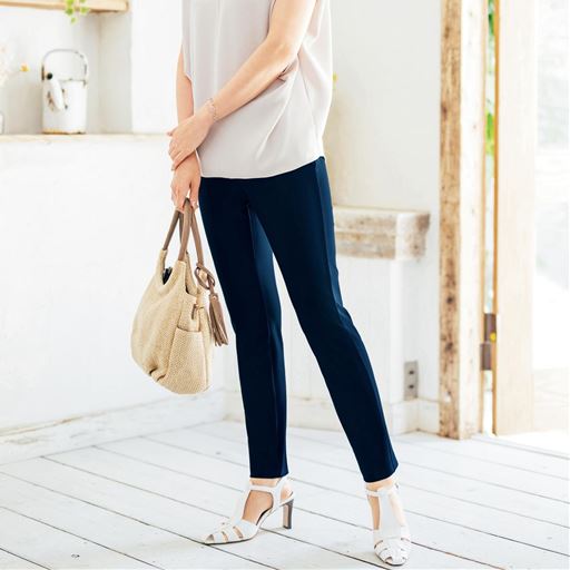 ダークネイビー