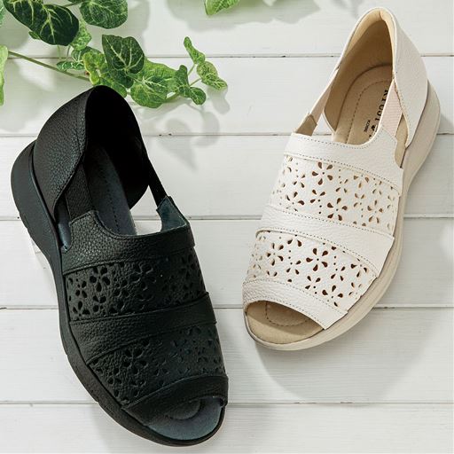 (左から)ブラック ホワイト