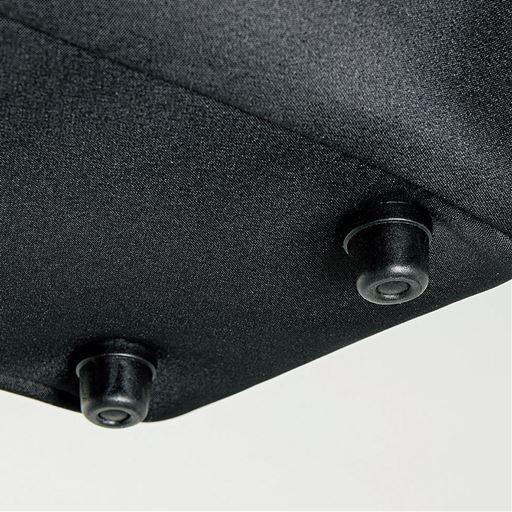 底鋲付きでしっかり自立。底が汚れにくい。