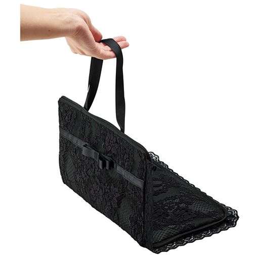 ファスナーでポーチからトートに変身!