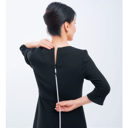 ファスナーにジョイントパーツ(留め具付き)を取り付けて