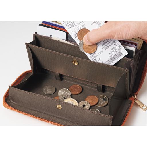 コインスルーで簡単仕分け コインとレシートを無造作に入れても…