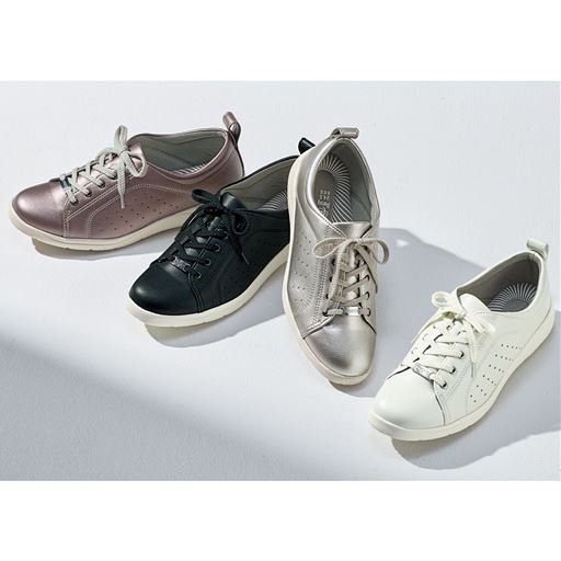 (左から)パープル ブラック シルバー ホワイト