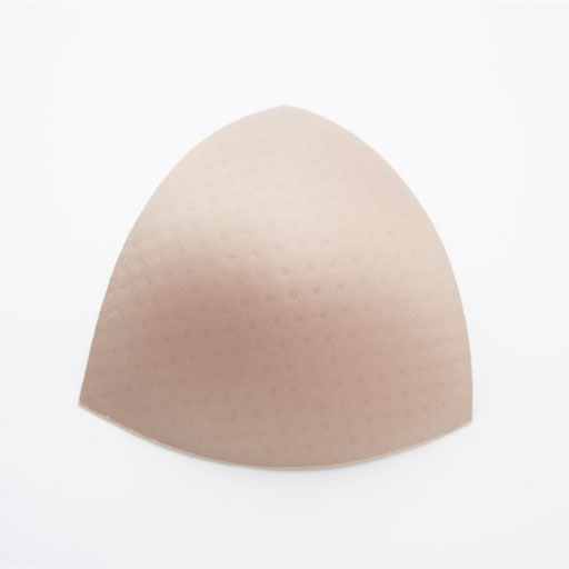 中央に向かって厚みをもたせ、高低差をつけたパッド。自然な丸みが美しい形に整えます。<br>※パッドの色は商品により異なります。