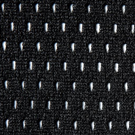 内側は吸水速乾のメッシュ生地でムレにくい。