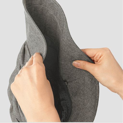 ワイヤーでつばのアレンジ自在。