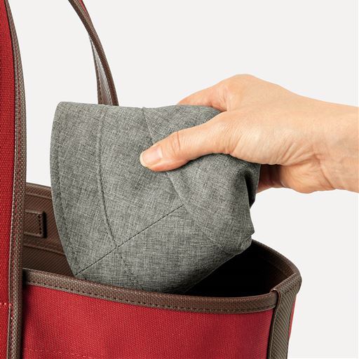 折りたたんでコンパクトに。