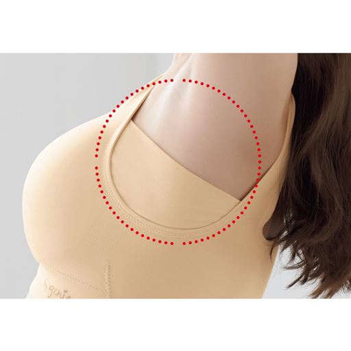 サイドクローズドパッドが、ハミ肉も脇汗もキャッチ!