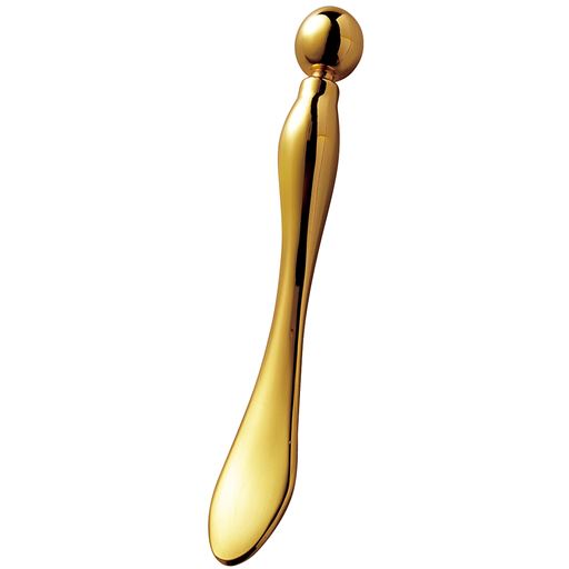 肌の起伏にフィットする球型形状 広い範囲もカバーする幅広フラット面