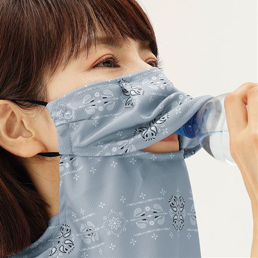 マスクの下が開いているのでそのまま飲食可