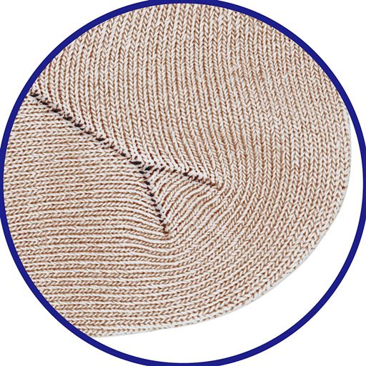 かかとの丸みにフィット! <br>脱げにくいYヒール