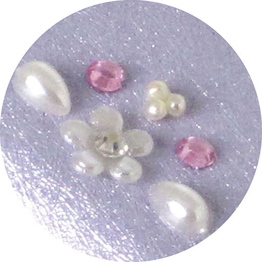 ケーストップにはおしゃれなフラワーモチーフをあしらいました。