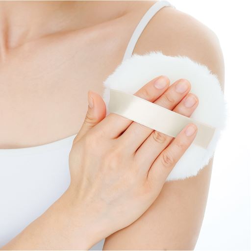 直径約10cm!<br>毛足の長いふわふわ特大パフ付き