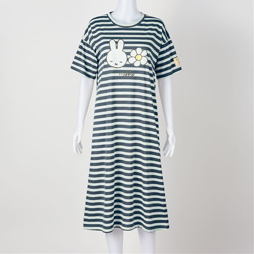 チャコールグレー