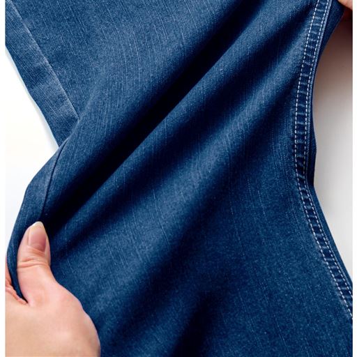 ぐーんと伸びて動きやすい ヨコストレッチで膝の曲げ伸ばしがスムーズ。