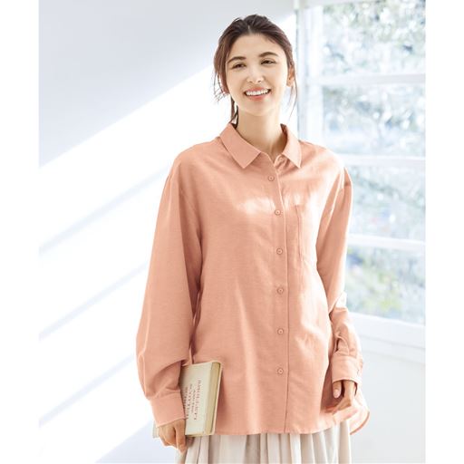 コーラルピンク コーディネート例