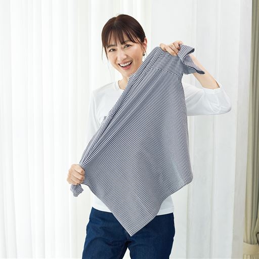 伸縮性のある素材でラクな着心地