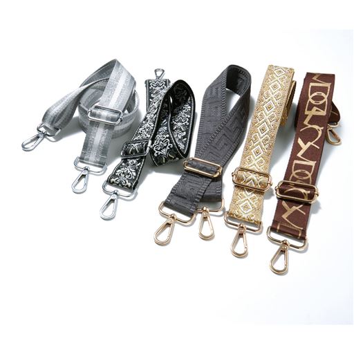 (左から)A(ストライプシルバー)、B(エレガントブラック)、C(エンボスチャコール)、D(ヒシガタゴールド)、E(エジプトブラウン)