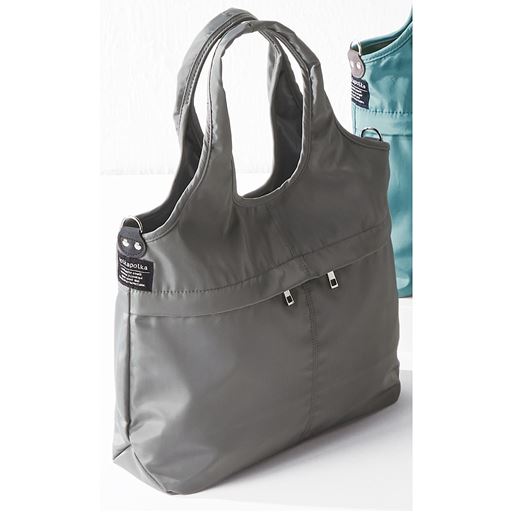 チャコールグレー