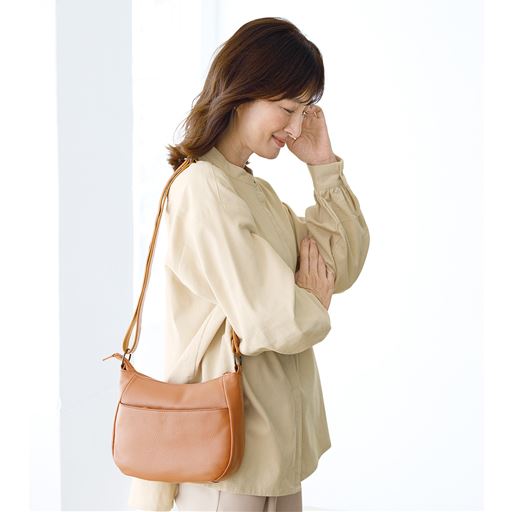 キャメル<br>肩掛け