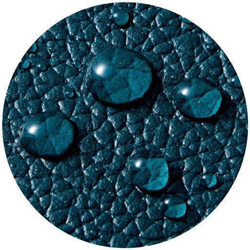 はっ水加工で多少の雨でも安心 水や汚れが付着しにくく、快適