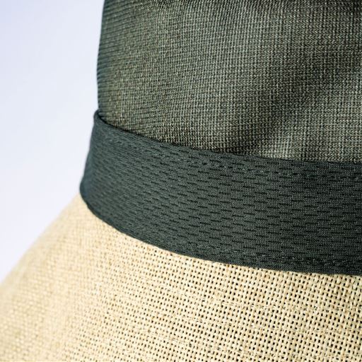 内側(※1)はメッシュ生地でムレにくい。