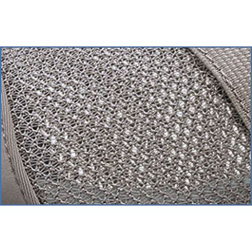 甲のメッシュ素材で通気性がありムレにくく、夏でも快適