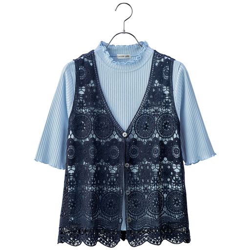 ネイビー<br>インナーにブルー系を合わせて爽やかに