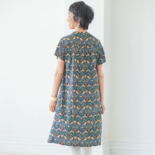 ネイビー系<br>バックスタイル