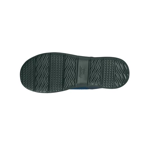 靴底<br>クッション性があり、しなやかに屈曲するソール