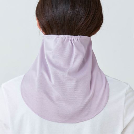 後ろのゴムでメイクしたまま着脱できます