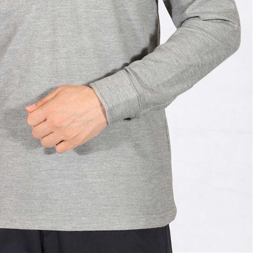 袖・裾<br>ミディアムグレー着用