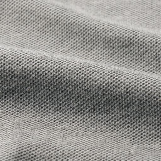 ミディアムグレーの素材感