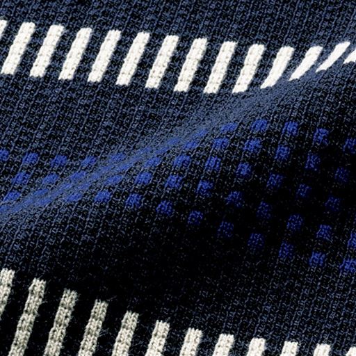 ダークネイビー 半袖ポロにも上品さが際立つジャカード編みの多色ボーダー。夏の1枚着もラフになりすぎない。