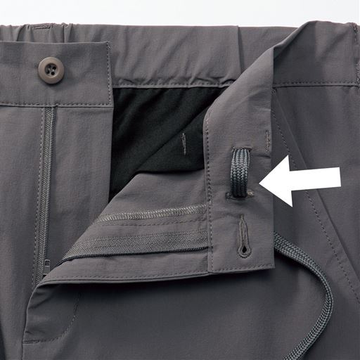 ベルトを締める時は、ヒモを内側にできます。