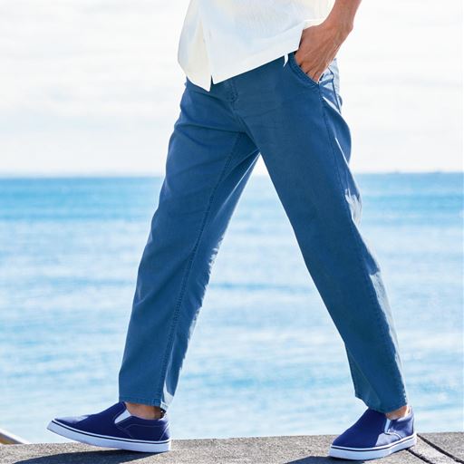 フェードブルー