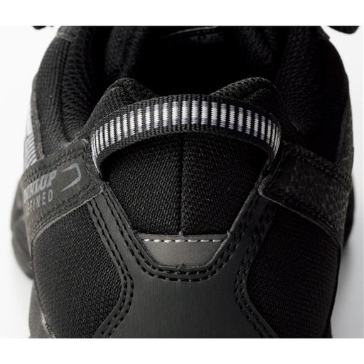 かかとに反射材付き