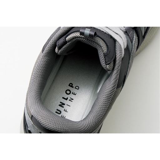 ベロが落ちない設計 ベロをゴムで固定しているからスッとはける。