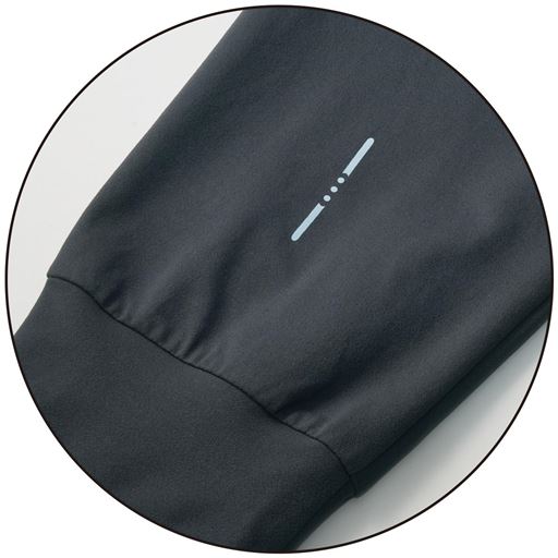 左裾後ろに夜も安心な反射材付き