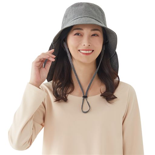 持ち運びしやすくお出かけの際にも便利です。 グレー着用例