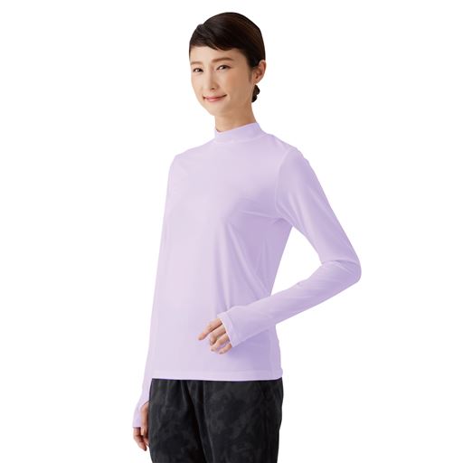 吸汗速乾+接触冷感機能素材を使用しており、汗ばむ季節を快適にサポートします。 ラベンダー着用例