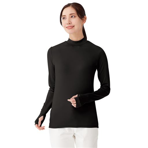 手の甲までしっかりガードするロングスリーブ仕様。 ブラック着用例