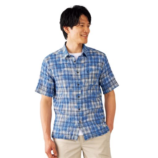 品よく着映えるチェック柄が、夏の装いを軽やかに!<br>コーディネート例着用カラー:ブルー