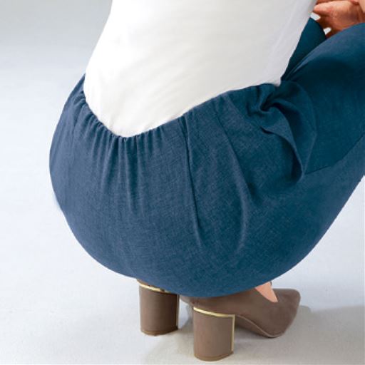 かがんでも背中が見えにくい。