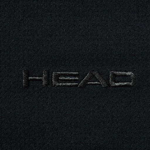 左脚にロゴ刺繍入り
