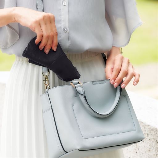 丸めて持ち運び可能